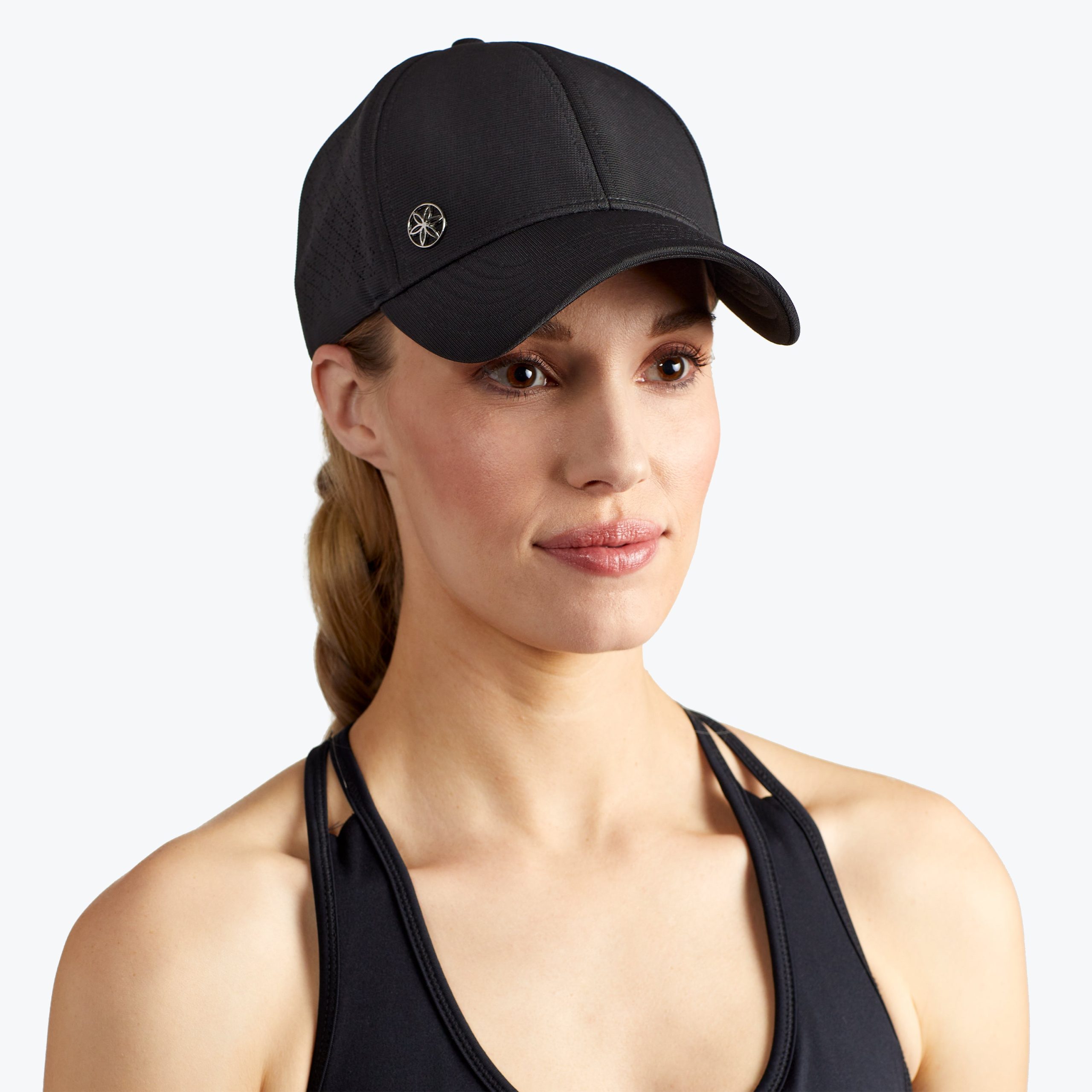 05-63571_WANDER-BREATHABLE-GEO-HAT-BLACK_A_db4f54d0-142e-4ba3-89c9-e0090a554ca0.jpg