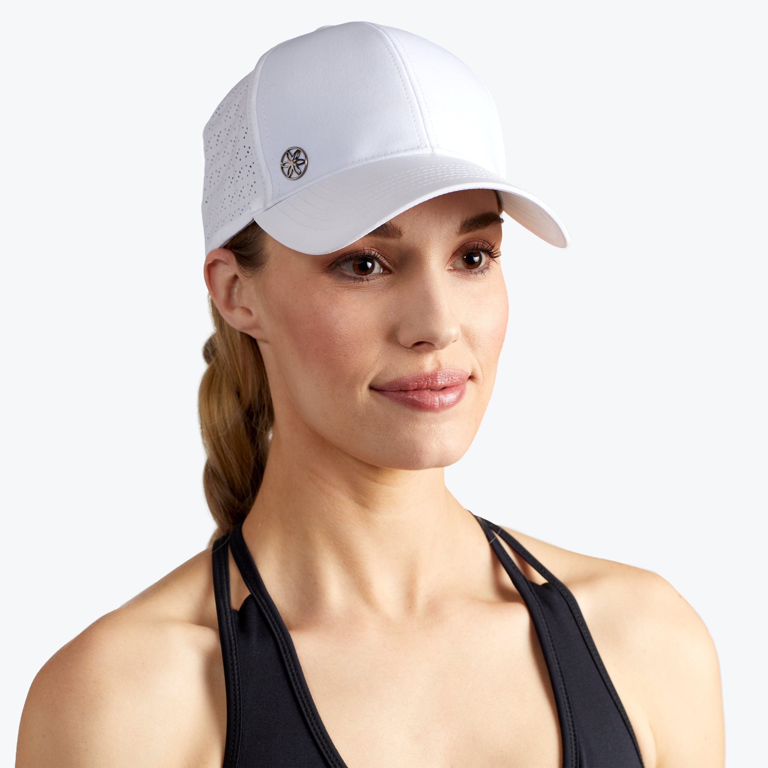 05-63919_CRUISER-BREATHABLE-NOVA-HAT-WHITE_A_83b318dd-3d77-4060-abaf-f347f187bee9.jpg